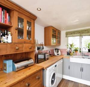 3 Bedroom House for sale in Weston Lane, Salisbury