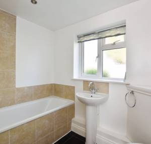 3 Bedroom Bungalow for sale in London Road, Salisbury