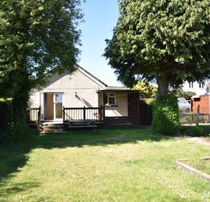 3 Bedroom Bungalow for sale in London Road, Salisbury