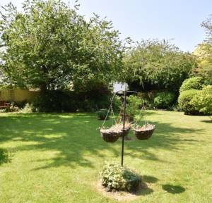 3 Bedroom Flat for sale in Shady Bower, Salisbury