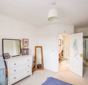 3 Bedroom Flat for sale in Jubilee Close, Salisbury