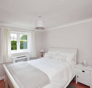 5 Bedroom House for sale in Manor Farm Road, Salisbury