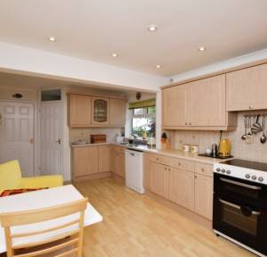 2 Bedroom Bungalow for sale in Gorringe Road, Salisbury