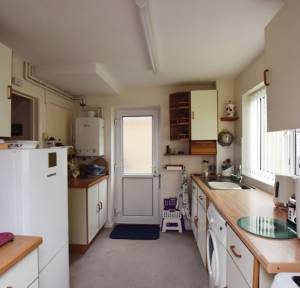 3 Bedroom House for sale in Downlands Close, Salisbury