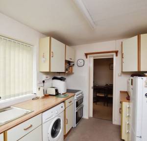 3 Bedroom House for sale in Downlands Close, Salisbury