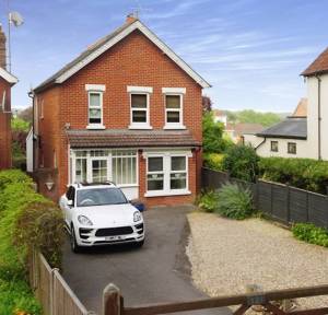 3 Bedroom House for sale in Downton Road, Salisbury