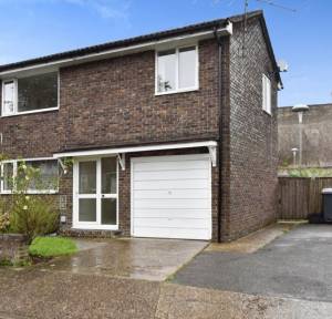 3 Bedroom House for sale in Hawthorn Close, Salisbury