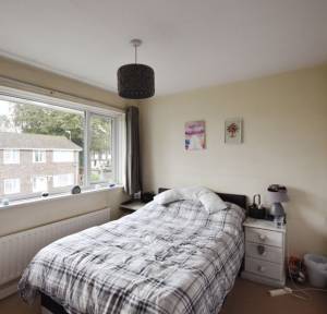 3 Bedroom House for sale in Hawthorn Close, Salisbury