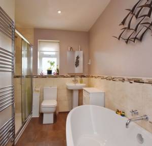 4 Bedroom House for sale in Devizes Road, Salisbury