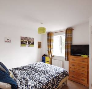 2 Bedroom House for sale in Batchelor Way, Salisbury