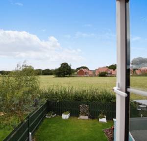 2 Bedroom House for sale in Batchelor Way, Salisbury