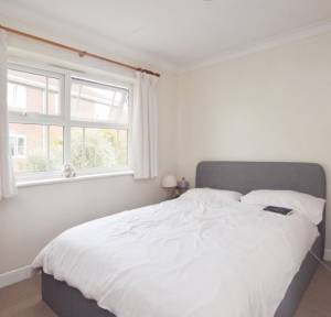2 Bedroom Flat for sale in Three Cuppes Lane, Salisbury