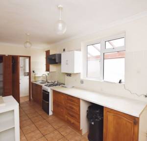 3 Bedroom House for sale in Wessex Road, Salisbury