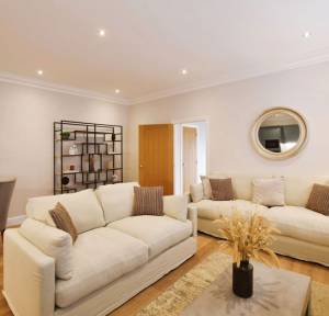 2 Bedroom Flat for sale in Nicholas Court, Salisbury