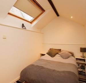 2 Bedroom Bungalow for sale in Gas Lane, Salisbury