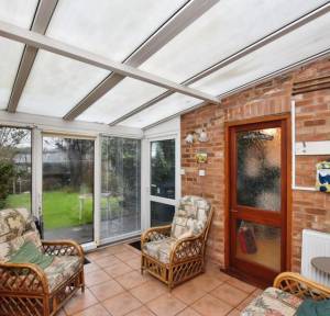 2 Bedroom House for sale in Cheverell Avenue, Salisbury