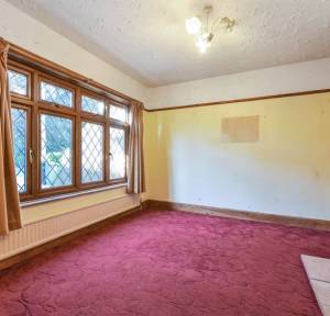 2 Bedroom Bungalow for sale in Park Road, Eastleigh