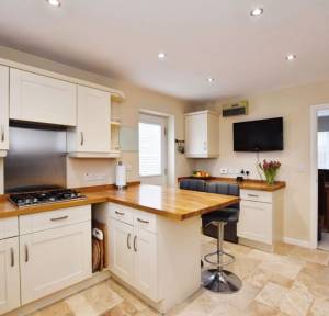 4 Bedroom House for sale in Lindford Road, Salisbury