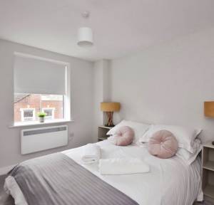 2 Bedroom Flat for sale in Wilton Road, Salisbury