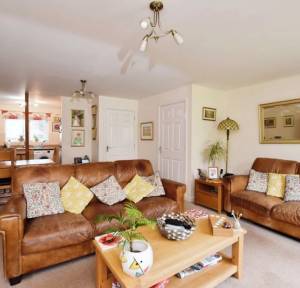 3 Bedroom House for sale in Collingwood Close, Salisbury