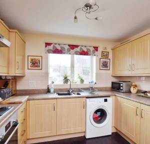 3 Bedroom House for sale in Collingwood Close, Salisbury