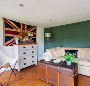 4 Bedroom Flat for sale in Ayleswade Road, Salisbury