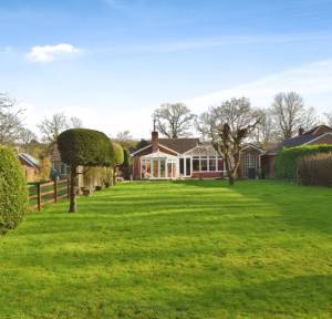 3 Bedroom Bungalow for sale in Crockford Road, Salisbury