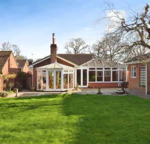 3 Bedroom Bungalow for sale in Crockford Road, Salisbury