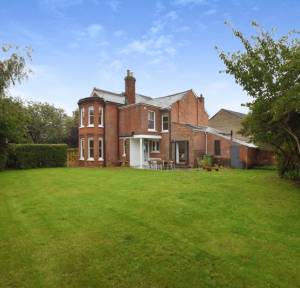 5 Bedroom House for sale in Millbrook, Salisbury