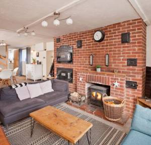 3 Bedroom House for sale in South Street, Salisbury