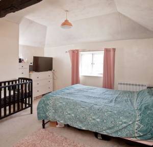 3 Bedroom House for sale in South Street, Salisbury