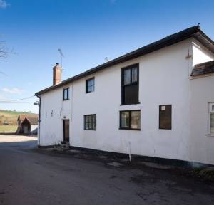 3 Bedroom House for sale in South Street, Salisbury