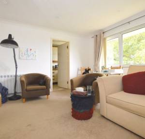 1 Bedroom Flat to rent in Rougemont Close, Salisbury