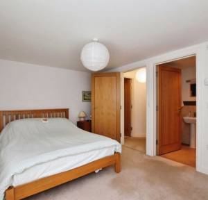 2 Bedroom Flat for sale in Fisherton Street, Salisbury