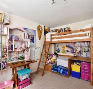 2 Bedroom Flat for sale in Ayleswade Road, Salisbury