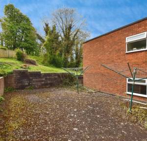 2 Bedroom Flat for sale in Ayleswade Road, Salisbury