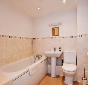 2 Bedroom Flat for sale in Fisherton Street, Salisbury