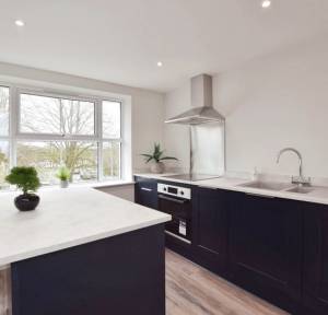 2 Bedroom Flat for sale in Devizes Road, Salisbury