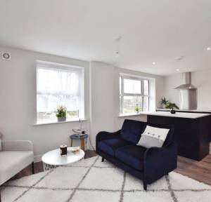 2 Bedroom Flat for sale in Devizes Road, Salisbury