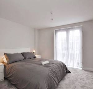 2 Bedroom Flat for sale in Devizes Road, Salisbury