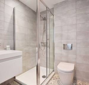 2 Bedroom Flat for sale in Devizes Road, Salisbury