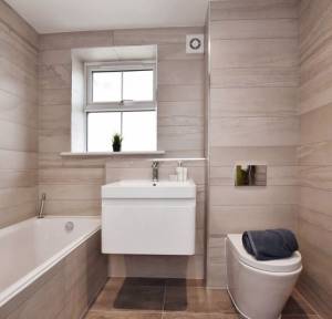 2 Bedroom Flat for sale in Devizes Road, Salisbury