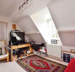 3 Bedroom Flat for sale in Stroud Place, Salisbury