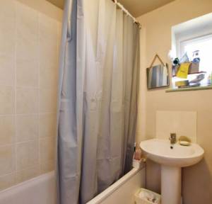 2 Bedroom House for sale in Essex Square, Salisbury