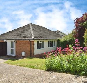 2 Bedroom Bungalow for sale in Downsway, Salisbury