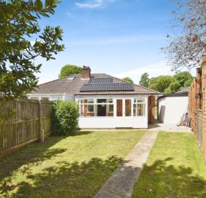 2 Bedroom Bungalow for sale in Downsway, Salisbury