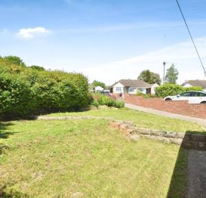 2 Bedroom Bungalow for sale in Downsway, Salisbury