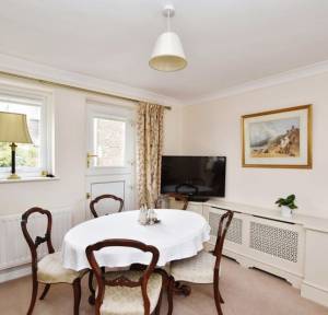 2 Bedroom House for sale in Castle Street, Salisbury