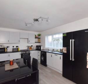 2 Bedroom House for sale in Capulet Road, Salisbury