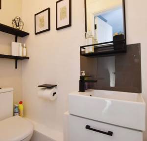 2 Bedroom House for sale in Capulet Road, Salisbury